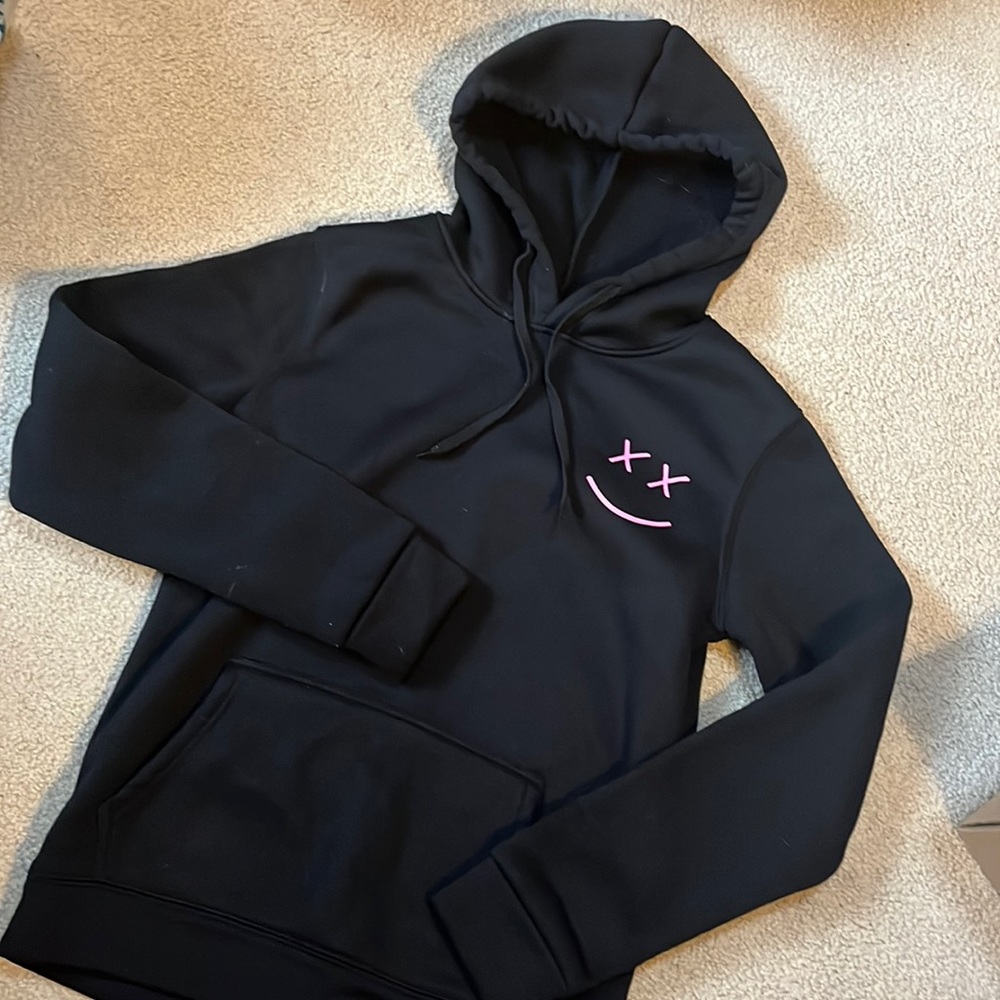LOUIS TOMLINSON WALLS HOODIE